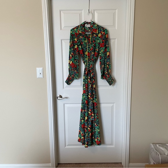 Alexis Hiroka Robe - Picture 3 of 5